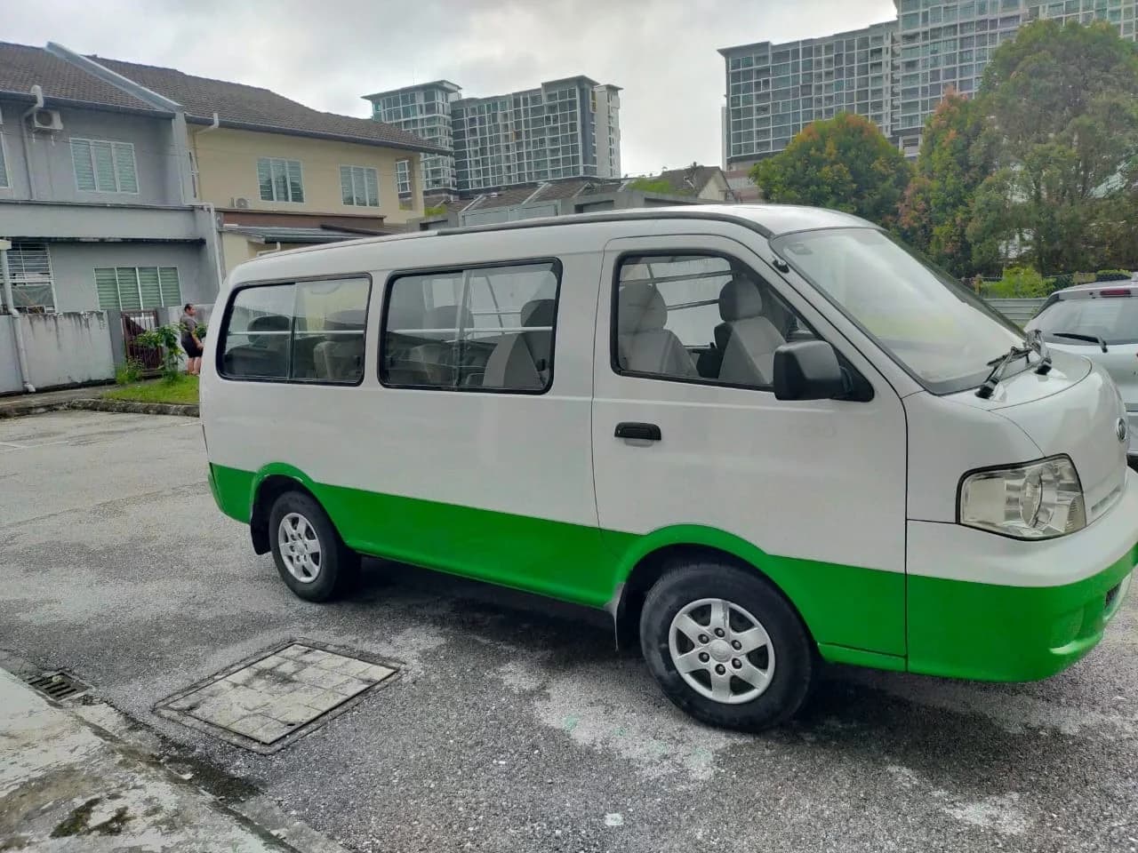 Kia Pregio Van